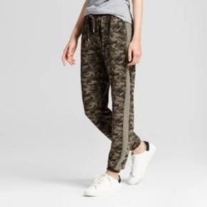 Mossimo slouchy camp joggers SMALL